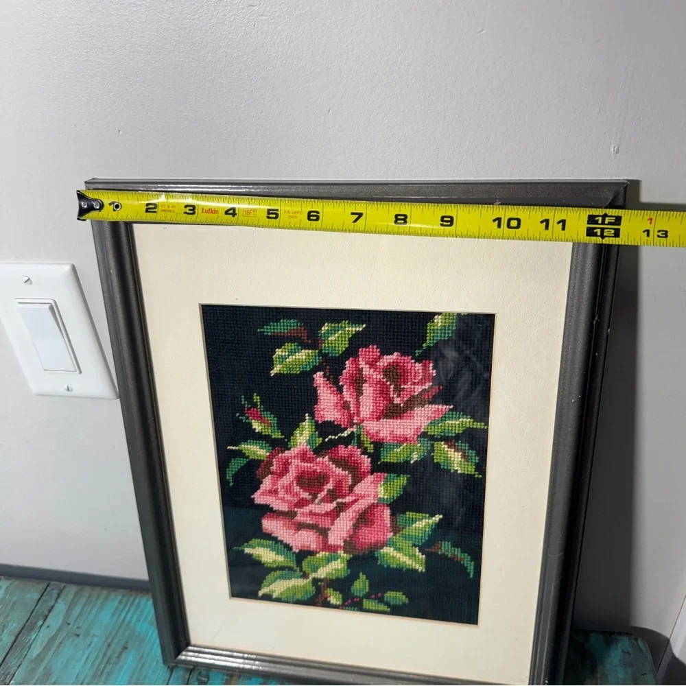Vintage Framed Cross Stitch Needlepoint Artwork Roses 15" x 12" - Picture 4 of 7
